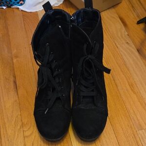 Black Women's Lace-Up Ankle Boots